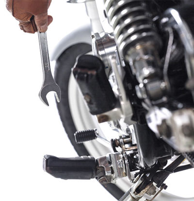 moteur de moto chromée